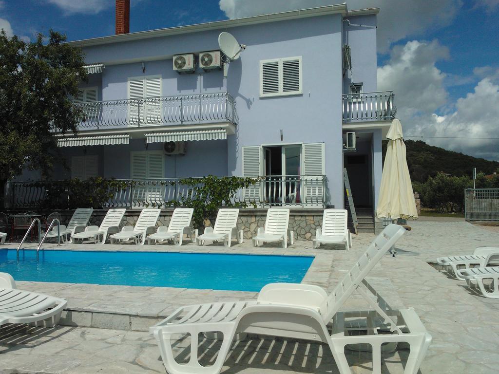 Apartments Jerine Tribalj Oda fotoğraf