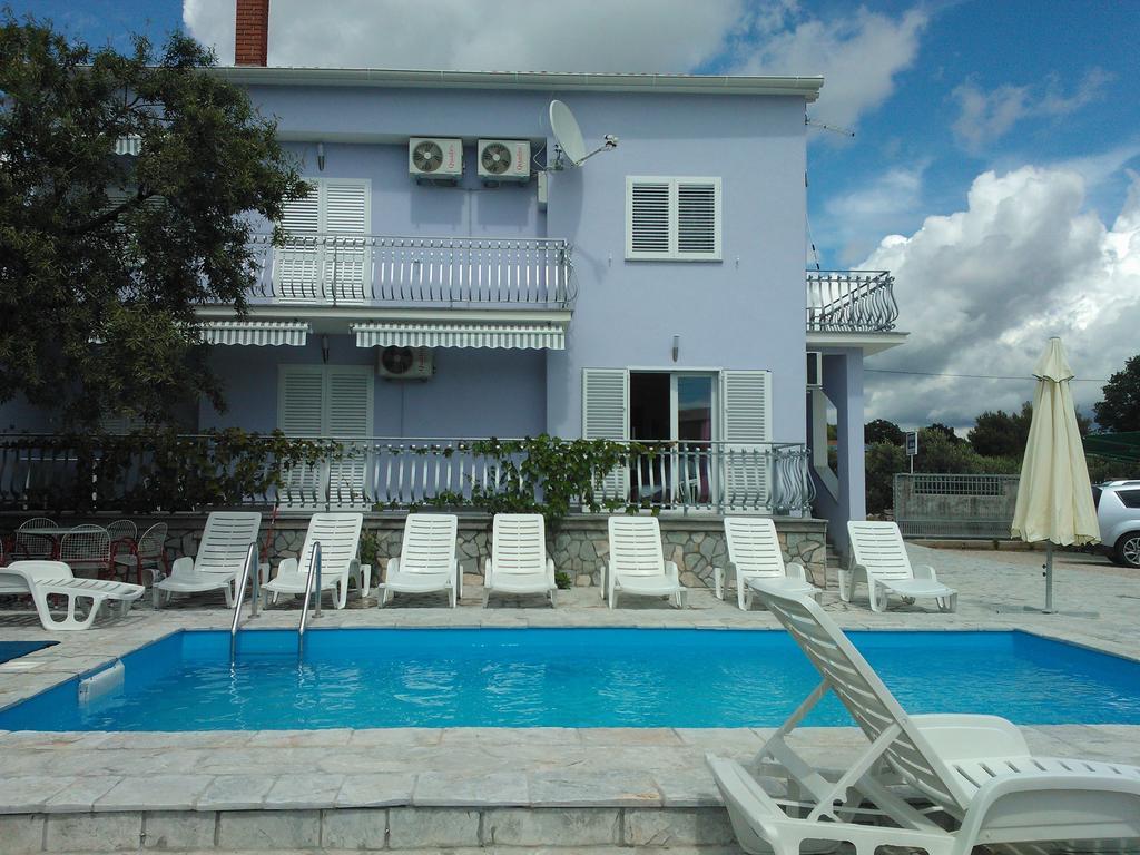 Apartments Jerine Tribalj Oda fotoğraf