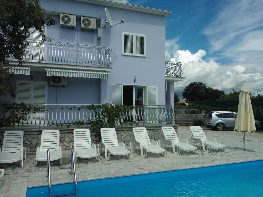 Apartments Jerine Tribalj Oda fotoğraf